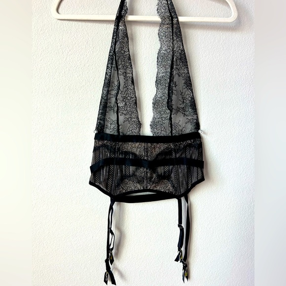 Victoria’s Secret Bra/Garter Lingerie piece RARE! - Picture 2 of 5